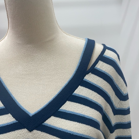Veronica Beard Jeans Sweater size small. White/navy/light blue stripe - Picture 2 of 5